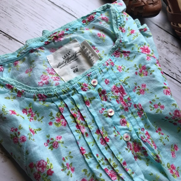 H&M Other - Girls floral top.
